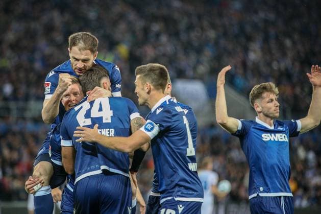1:0 Dzenis Burnic ( Karlsruher SC, 07) Budu Zivzivadze ( Karlsruher SC, 11) Fabian Schleusener ( Karlsruher SC, 24)Karlsruher SC vs. SV Darmstadt 98, Fussball, 2. Liga, 8. Spieltag, 2024 2025, 04.10.2024 , DFL REGULATIONS PROHIBIT ANY USE OF PHOTOGRAPHS AS IMAGE SEQUENCES AND OR QUASI-VIDEO. Karlsruher SC vs. SV Darmstadt 98, Fussball, 2. Liga, 8. Spieltag, 2024 2025, 04.10.2024 Karlsruhe