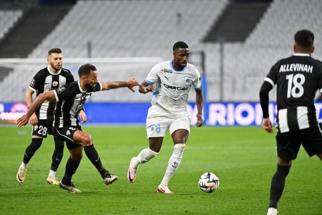 Olympique de Marseille v Angers SCO - Ligue 1 McDonald s 2024 2025 28 Farid EL MELALI (sco) - 93 Haris BELKEBLA (sco) - 06 Ulisses GARCIA (om) during the Ligue 1 McDonald s match between Marseille and Angers at Orange Velodrome on October 4, 2024 in Marseille, France. Marseille France  Copyright: xFEPx 776218675
