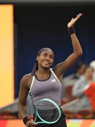 (241005) -- BEIJING, Oct. 5, 2024 -- Coco Gauff of the United States greets the spectators after the women s singles semifinal match against Paula Badosa of Spain at the 2024 China Open tennis tournament in Beijing, China, Oct. 5, 2024. ) (SP)CHINA-BEIJING-TENNIS-CHINA OPEN-WOMEN S SINGLES (CN) ZhangxLong 