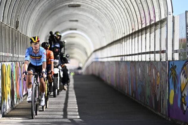 Belgian Lotte Kopecky pictured during the women elite race at the UCI World Gravel Championships, Saturday 05 October 2024, in Leuven. JASPERxJACOBS  x101957599x