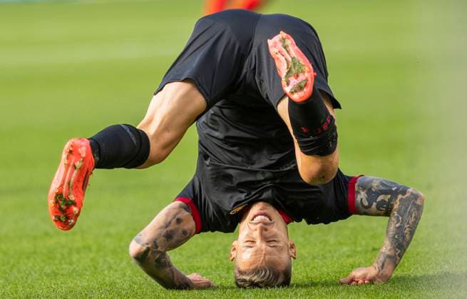 Sport Bilder des Tages Leverkusen, Germany. 05th Oct 2024. Alejandro Grimaldo (LEV) Bayer Leverkusen - Holstein Kiel 05.10.2024
