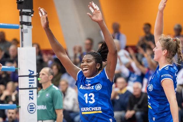 Krystal Rivers (Allianz MTV Stuttgart, 13) - Jubel, Freude GER, Allianz MTV Stuttgart vs. VC Wiesbaden Volleyball Bundesliga, VBL, Spielzeit 2024 2025, 05.10.2024 GER, Allianz MTV Stuttgart vs. VC Wiesbaden Volleyball Bundesliga, VBL, Spielzeit 2024 2025, 05.10.2024 Stuttgart Copyright: xSandyxDinkelackerx EP_SDR