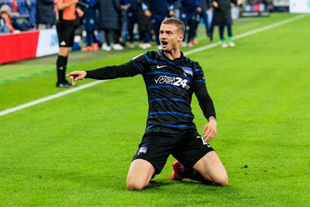 2. Fussball Bundesliga: FC Schalke 04 - Hertha BSC Berlin; 05.10.2024 Jubel zum 0:1 durch Michael Cuisance (Hertha BSC Berlin, 27) 2. Fussball Bundesliga: FC Schalke 04 - Hertha BSC Berlin, VELTINS-Arena am 05.10.2024 DFL REGULATIONS PROHIBIT ANY USE OF PHOTOGRAPHS AS IMAGE SEQUENCES AND OR QUASI-VIDEO.