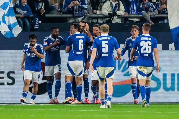 2. Fussball Bundesliga: FC Schalke 04 - Hertha BSC Berlin; 05.10.2024 Jubel zum 1:1 durch Kenan Karaman (Schalke 04, 19) 2. Fussball Bundesliga: FC Schalke 04 - Hertha BSC Berlin, VELTINS-Arena am 05.10.2024 DFL REGULATIONS PROHIBIT ANY USE OF PHOTOGRAPHS AS IMAGE SEQUENCES AND OR QUASI-VIDEO.