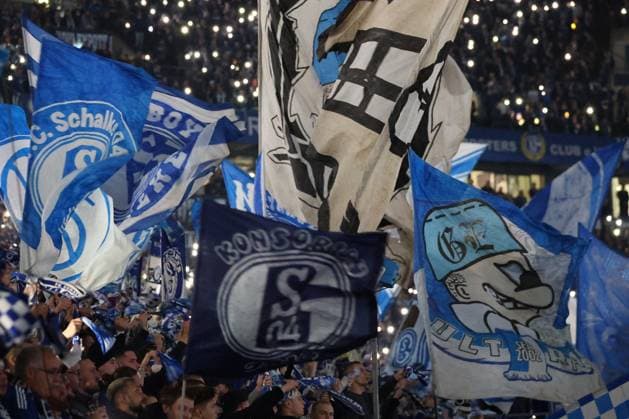 Fans des FC Schalke 04 beim Spiel der 2. BL (Saison 2024 25) FC Schalke 04 - Hertha BSC Copyright: Thomas Pakusch