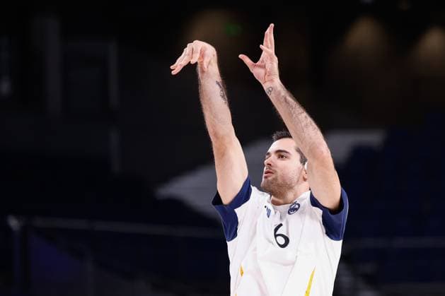 October 6, 2024, Madrid, Madrid, SPAIN: Alberto Abalde Diaz of Real Madrid warms up during the Spanish League, Liga ACB Endesa, basketball match played between Real Madrid and Casademont Zaragoza at WiZink Center on October 6, 2024 in Madrid, Spain. Madrid SPAIN - ZUMAa181 20241006_zaa_a181_008 Copyright: xDennisxAgyemanx