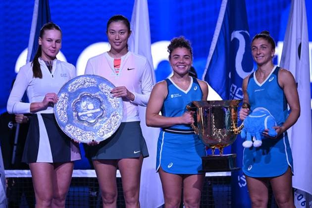 (241006) -- BEIJING, Oct. 6, 2024 -- Winners Sara Errani(1st R) Jasmine Paolini(2nd R) of Italy and runners-up Chan Hao-Ching (2nd L) of Chinese Taipei Veronica Kudermetova of Russia pose during the awarding ceremony for the women s doubles event at the 2024 China Open tennis tournament in Beijing, China, Oct. 6, 2024. ) (SP)CHINA-BEIJING-TENNIS-CHINA OPEN-WOMEN S DOUBLES-FINAL (CN) ZhangxLong 