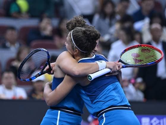 (241006) -- BEIJING, Oct. 6, 2024 -- Sara Errani(R) Jasmine Paolini of Italy celebrate after winning the women s doubles final against Chan Hao-Ching of Chinese Taipei Veronica Kudermetova of Russia at the 2024 China Open tennis tournament in Beijing, China, Oct. 6, 2024. ) (SP)CHINA-BEIJING-TENNIS-CHINA OPEN-WOMEN S DOUBLES-FINAL (CN) ZhangxLong 