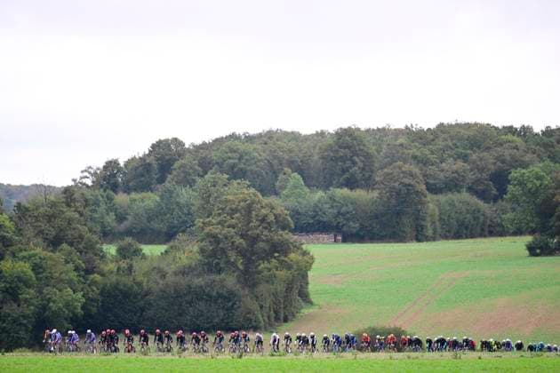 Paris-Tours cycling race 2024 TOURS, FRANCE - OCTOBER 06 : illustration picture of the peloton during the UCI Pro Series Paris-Tours cycling race with start in Chartres and finish in Tours (214km) on October 6, 2024 in Tours, France, 06 10 2024 Tours France  Copyright: xPeterxDexVoechtx
