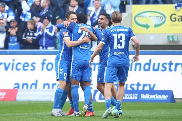 06.10.2024, xgox, Fussball - 2.Bundesliga, 1.FC Magdeburg - SpVgg Greuther Fuerth emspor, v.l. Magdeburg Jubel, Torjubel, jubelt ueber das Tor, celebrate the goal, celebration nach dem 2:0 durch Martijn Kaars (Magdeburg, 9) (DFL DFB REGULATIONS PROHIBIT ANY USE OF PHOTOGRAPHS as IMAGE SEQUENCES and or QUASI-VIDEO) Magdeburg