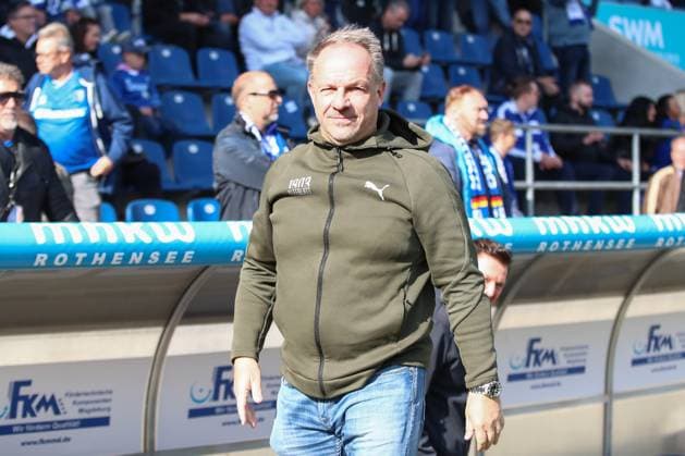 06.10.2024, xgox, Fussball - 2.Bundesliga, 1.FC Magdeburg - SpVgg Greuther Fuerth emspor, v.l. Alexander Zorniger (Fuerth, Trainer) (DFL DFB REGULATIONS PROHIBIT ANY USE OF PHOTOGRAPHS as IMAGE SEQUENCES and or QUASI-VIDEO) Magdeburg