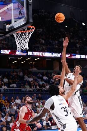 October 6, 2024, Madrid, Madrid, SPAIN: Walter Samuel Tavares da Veiga of Real Madrid in action during the Spanish League, Liga ACB Endesa, basketball match played between Real Madrid and Casademont Zaragoza at WiZink Center on October 6, 2024 in Madrid, Spain. Madrid SPAIN - ZUMAa181 20241006_zaa_a181_057 Copyright: xDennisxAgyemanx