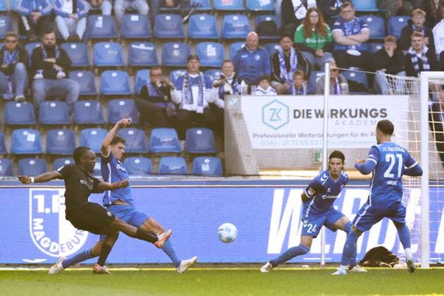 Torschütze Noel Futkeu (SpVgg Greuther Fürth,9) trifft zum 2-2 - 2. Fussball Bundesliga Saison 2024-2025 1. FC Magdeburg vs. SpVgg Greuther Fürth in der Avnet Arena in Magdeburg - Aktion,Fußball,Mann,Männer,Deutschland,06.10.2024