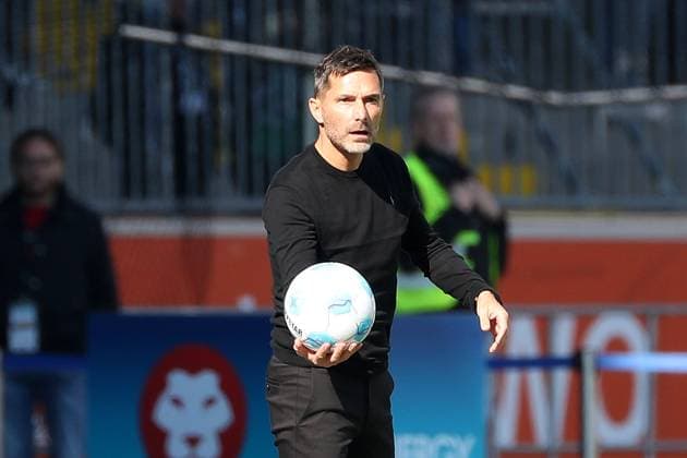 Braunschweig vs. Hannover, 2. BL Braunschweig, 06.10.2024, FUßBALL - Eintracht Braunschweig vs. Hannover 96, 2. BL, Saison 2024 25. Cheftrainer Stefan Leitl (Hannover 96) Braunschweig