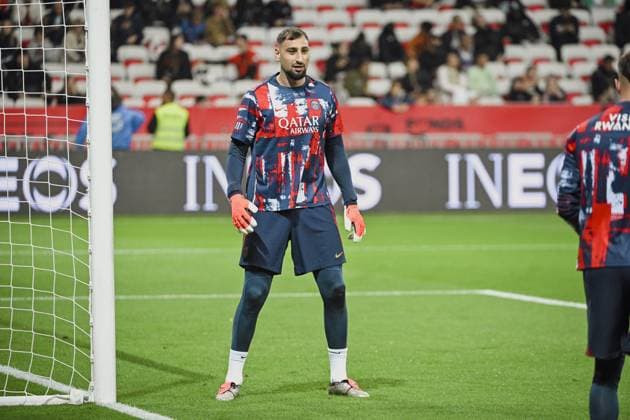 Fußball, OGC Nizza - Paris St. Germain Goalkeeper DONNARUMMA Gianluigi (Paris Saint-Germain). OGC Nice vs Paris Saint Germain, J7, Ligue 1 Mcdonalds in Allianz Riviera Stadium, NICE, France, on 06 October, 2024. FOOTBALL : OGC Nice vs PSG - Ligue 1 - J7- 10 06 24 FredDides Panoramic 