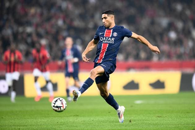 Fußball, OGC Nizza - Paris St. Germain OGC Nice v Paris Saint-Germain - Ligue 1 MCDonald s 2024 2025 02 Achraf HAKIMI (psg) during the Ligue 1 MCDonald s match between Nice and Paris at Allianz Riviera Stadium on October 6, 2024 in Nice, France. Nice France  Copyright: xFEPx 776218850