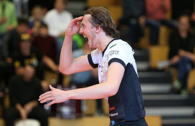 BAU 06.10.2024 Ludwigsburg Volleyball Barock Volleys MTV Ludwigsburg vs. Ceratonia Volleys Eltmann, Ben-Simon Bonin (LB) jubelt und ballt die Faust