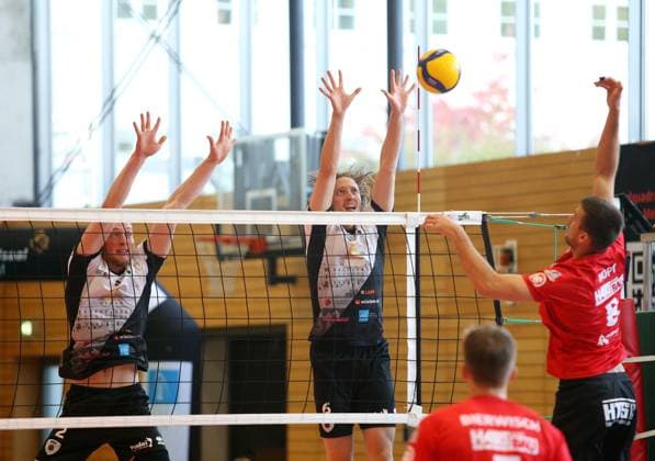 BAU 06.10.2024 Ludwigsburg Volleyball Barock Volleys MTV Ludwigsburg vs. Ceratonia Volleys Eltmann, v.l. Philipp Herrmann, Ben-Simon Bonin (LB)