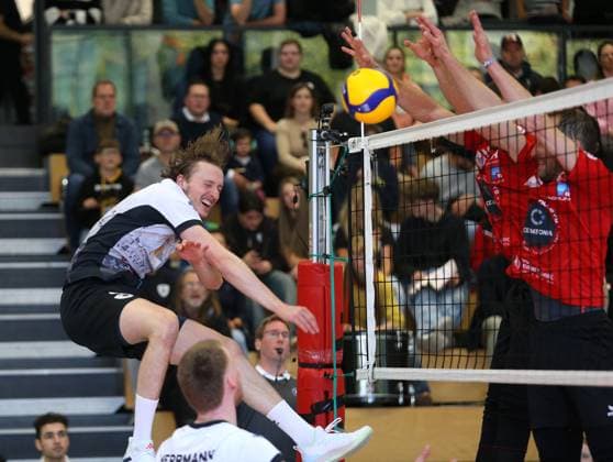 BAU 06.10.2024 Ludwigsburg Volleyball Barock Volleys MTV Ludwigsburg vs. Ceratonia Volleys Eltmann, Ben-Simon Bonin (LB, links)