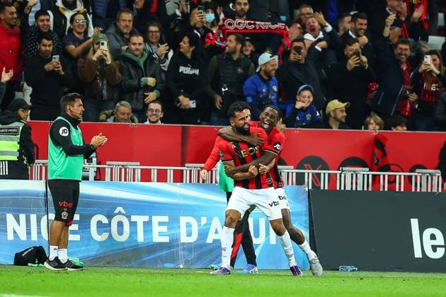 Fußball, OGC Nizza - Paris St. Germain 6th October 2024 - LIGUE 1 MCDONALDS - GAME 7 - SEASON 2024 2025 - OGC NICE vs PARIS SAINT GERMAIN - ALLIANZ RIVIERA STADIUM The happiness of el abdi (ali) with lumpungu (moise bombito) after he scores his goal in 1st halftime NICE FRANCE Copyright: xSPORTPIXPRESSx xFREDxPORCUx