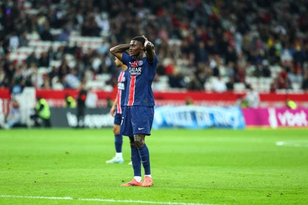 Fußball, OGC Nizza - Paris St. Germain 6th October 2024 - LIGUE 1 MCDONALDS - GAME 7 - SEASON 2024 2025 - OGC NICE vs PARIS SAINT GERMAIN - ALLIANZ RIVIERA STADIUM The disappointment of mendes (nuno) after he misses his volley in 1st halftime NICE FRANCE Copyright: xSPORTPIXPRESSx xFREDxPORCUx