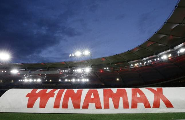 Stuttgart , Fußball Bundesliga VfB Stuttgart vs. TSG 1899 Hoffenheim , Übersicht Arena mit Winamax , Glücksspiel , Wetten , Wettanbieter Gemäß den Vorgaben der DFL Deutsche Fußball Liga ist es untersagt, in dem Stadion und oder vom Spiel angefertigte Fotoaufnahmen in Form von Sequenzbildern und oder videoähnlichen Fotostrecken zu verwerten bzw. verwerten zu lassen.
