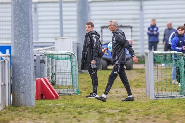 07.10.2024, Fussball, Saison 2024 2025, 2. Bundesliga, Training FC Schalke 04, Cheftrainer Kees van Wonderen (FC Schalke 04) Gelsenkirchen NRW Deutschland xRHR-FOTOx