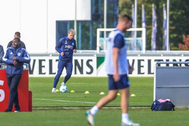 07.10.2024, Fussball, Saison 2024 2025, 2. Bundesliga, Training FC Schalke 04, Peter Remmert (FC Schalke 04) Gelsenkirchen NRW Deutschland xRHR-FOTOx