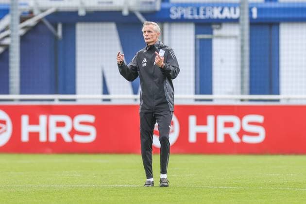 07.10.2024, Fussball, Saison 2024 2025, 2. Bundesliga, Training FC Schalke 04, Cheftrainer Kees van Wonderen (FC Schalke 04) Gelsenkirchen NRW Deutschland xRHR-FOTOx
