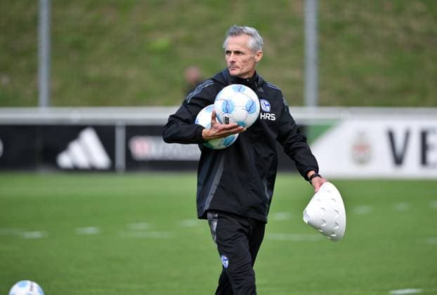Trainer Kees van Wonderen (FC Schalke 04) 07.10.2024, Fussball Saison 2024 2025, 2. Bundesliga, Training FC Schalke 04 Gelsenkirchen Trainingsgelände Nordrhein Westfalen Deutschland