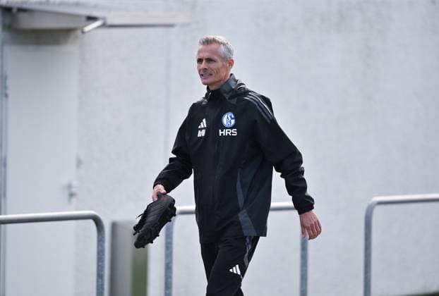 Trainer Kees van Wonderen (FC Schalke 04) 07.10.2024, Fussball Saison 2024 2025, 2. Bundesliga, Training FC Schalke 04 Gelsenkirchen Trainingsgelände Nordrhein Westfalen Deutschland