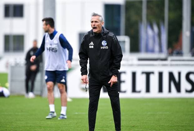 Trainer Kees van Wonderen (FC Schalke 04) 07.10.2024, Fussball Saison 2024 2025, 2. Bundesliga, Training FC Schalke 04 Gelsenkirchen Trainingsgelände Nordrhein Westfalen Deutschland