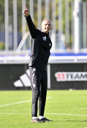 Trainer Kees van Wonderen (FC Schalke 04) 07.10.2024, Fussball Saison 2024 2025, 2. Bundesliga, Training FC Schalke 04 Gelsenkirchen Trainingsgelände Nordrhein Westfalen Deutschland