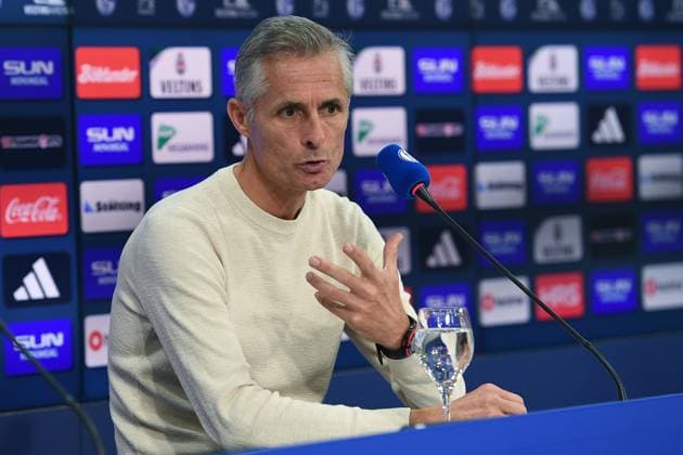Vorstellung von Kees van Wonderen beim FC Schalke 04 am 07.10.2024 in der Veltins Arena in Gelsenkirchen Kees van Wonderen ( Trainer Cheftrainer Schalke )