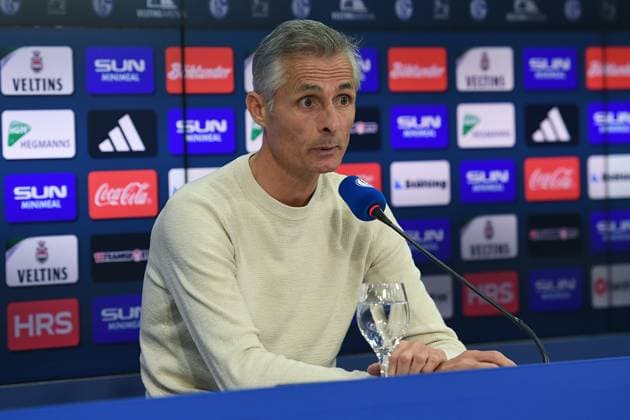 Vorstellung von Kees van Wonderen beim FC Schalke 04 am 07.10.2024 in der Veltins Arena in Gelsenkirchen Kees van Wonderen ( Trainer Cheftrainer Schalke )