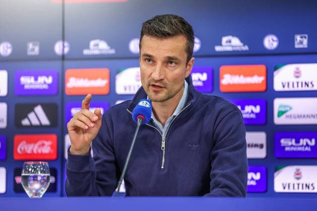 07.10.2024, Fussball, Saison 2024 2025, 2. Bundesliga, Vorstellung von Cheftrainer Kees van Wonderen (FC Schalke 04), Matthias Tillmann (FC Schalke 04) Gelsenkirchen NRW Deutschland xRHR-FOTOx