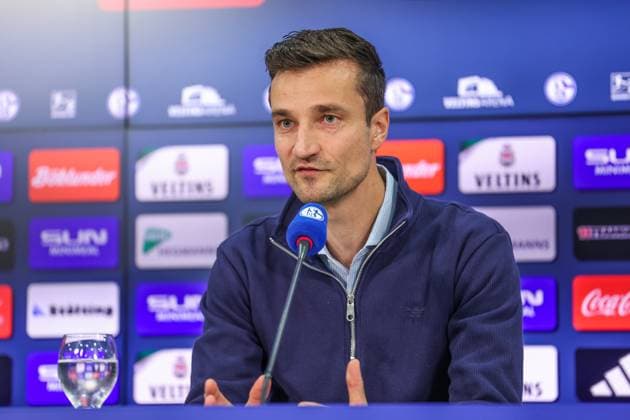 07.10.2024, Fussball, Saison 2024 2025, 2. Bundesliga, Vorstellung von Cheftrainer Kees van Wonderen (FC Schalke 04), Matthias Tillmann (FC Schalke 04) Gelsenkirchen NRW Deutschland xRHR-FOTOx