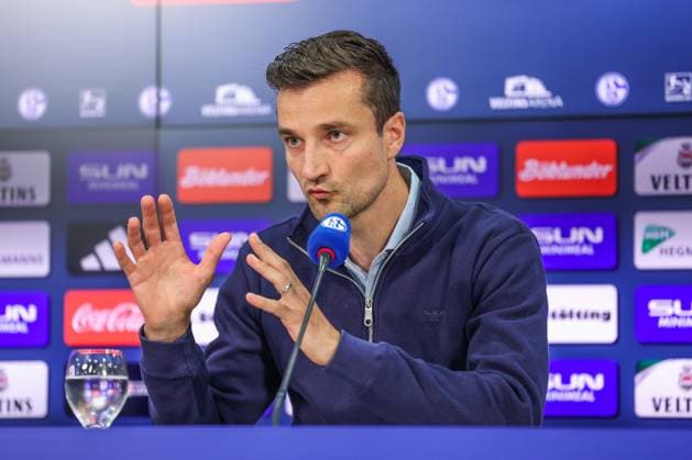 07.10.2024, Fussball, Saison 2024 2025, 2. Bundesliga, Vorstellung von Cheftrainer Kees van Wonderen (FC Schalke 04), Matthias Tillmann (FC Schalke 04) Gelsenkirchen NRW Deutschland xRHR-FOTOx