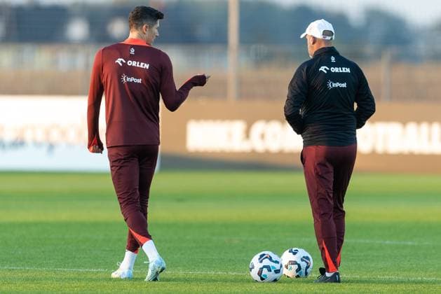 Team Poland before UEFA Nations League matches Robert Lewandowski, Michal Probierz during training before UEFA Nations League matches in Ksiazenice Poland on 7 October 2024. Ksiazenice Poland  Copyright: xFotoxOlimpikx originalFilename:jastrzebowski-teampola241007_npl1k.jpg