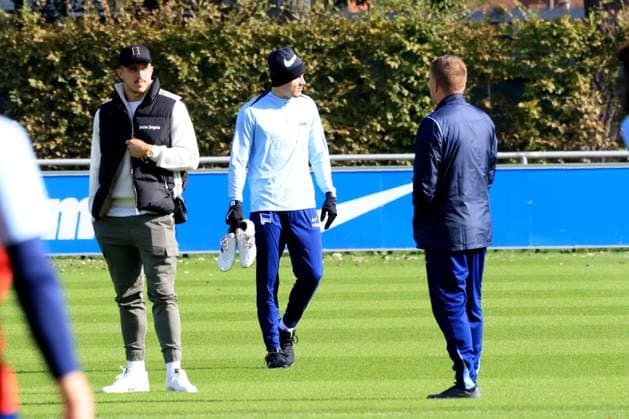 DEU, DFL, 2. FBL Hertha BSC, Training, 08.10.2024, Sportforum, Berlin, DEU, DFL, 2. FBL Hertha BSC, Training, im Bild Marc-Oliver Kempf zu Besuch, Andreas Zecke Neuendorf (Hertha BSC), Marten Winkler (Hertha BSC Berlin 22) DFL - regulations prohibit any use of Photographs as image sequences and or quasi-video Foto: Juergen Engler nordphoto GmbH