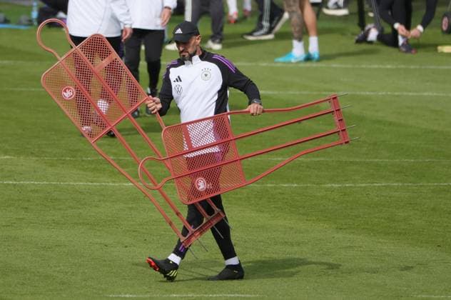 20241008, FC Bayern Training, Fussball, im Bild: Antonio Di Salvo (Deutschland U21, U 21