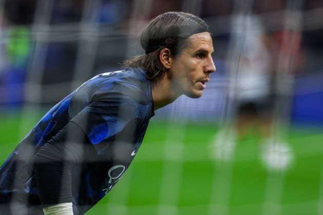 FC Internazionale vs Torino FC - Serie A 2024 25 - 05 10 2024 Yann Sommer of FC Internazionale looks on during Serie A 2024 25 football match between FC Internazionale and Torino FC at San Siro Stadium *** FC Internazionale vs Torino FC Serie A 2024 25 05 10 2024 Yann Sommer of FC Internazionale looks on during Serie A 2024 25 football match between FC Internazionale and Torino FC at San Siro Stadium Copyright: xBEAUTIFULxSPORTS Carabellix