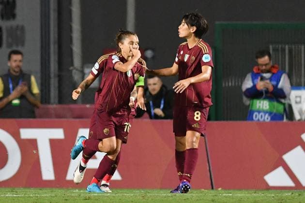 Manuela Giugliano of AS Roma celebrates scoring his goal during the WomenÃ¢ÂÄÂ™s Champions League match between Roma Women v Wolfsburg woman at Tre Fontane stadium in Rome, Italy, October 08th, 2024. & xA;Mattia Vian during Roma Women vs Wolfsburg, UEFA Champions League Women football match in Rome, Italy, October 08 2024  Copyright: xMattiaxVian IPAxSportx xipa-agenx xx IPA_50445395 IPA_Agency_IPA50445395