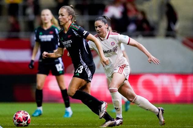Munich, Germany, October 9th 2024: Lia Walti (13 Arsenal) and Sarah Zadrazil (25 FC Bayern Munich) battle for the ball (duel) during the UEFA Womens Champions League Group stage football match between FC Bayern Munich and Arsenal FC at FC Bayern Campus in Munich, Germany. (Daniela Porcelli SPP) Copyright: xDanielaxPorcellix xSPPx spp-en-DaPoSp-20241009-_DP13438