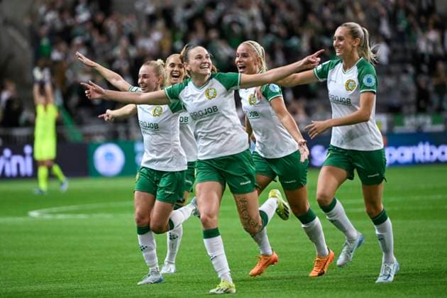 STOCKHOLM, SWEDEN 20241009 Hammarby s Vilde Hasund ( 20, center front) celebrates scoring the opeing goal during the UEFA Women s Champions League group D soccer match between Hammarby IF and St. Pölten at Stockholm Arena in Stockholm, Sweden, on Oct. 9, 2024. STOCKHOLM SWEDEN x10080x