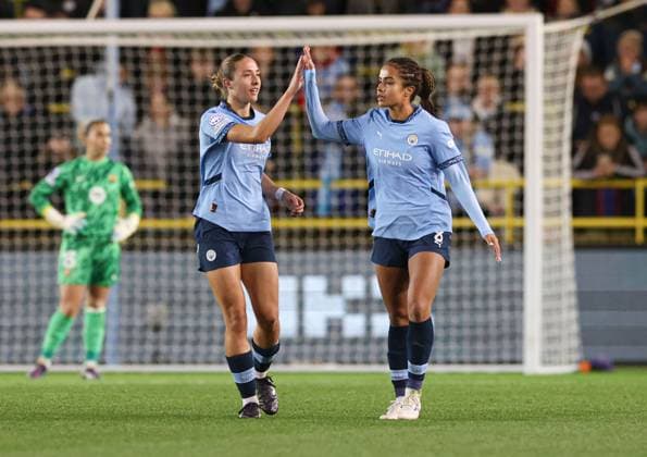 Naomi Layzell of Manchester City scores to make it 1-0 and celebrates Manchester City Women v Barcelona Women, UEFA Women s Champions League, Group D, Second Leg, Football, Joie Stadium , Manchester, UK, 09 Oct 2024 EDITORIAL USE ONLY No use with unauthorised audio, video, data, fixture lists, club league logos or live services. Online in-match use limited to 120 images, no video emulation. No use in betting, games or single club league player publications.  Copyright: xPaulxCurrie Shutterstockx 14767396v