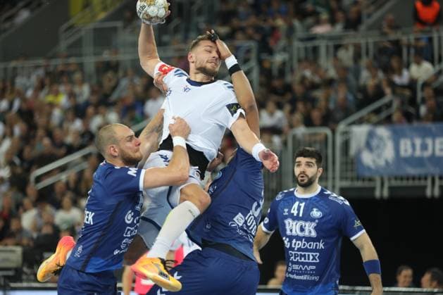 Sport Bilder des Tages Handball, CL, RK Zagreb - SC Pick Szeged Croatia, Zagreb, 091024. Arena Zagreb. Handball match RK Zagreb - OTP Bank Pick Szeged, Machineseeker EHF Champions League. In the photo: Ihar Bialiauski. Photo: Ranko Suvar CROPIX Copyright: xxRankoxSuvarx zagreb_szeged51-091024