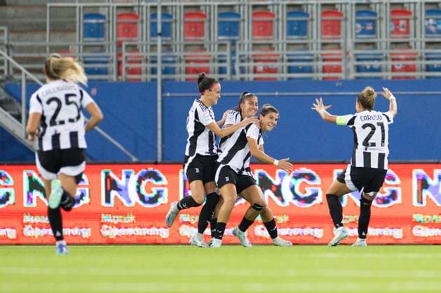 Fußball, Frauen, CL, Valerenga IF Oslo - Juventus Turin Oslo, Norway, October 9th 2024: Players of Juventus celebrates after scoring during the UEFA Womens Champions League Group stage football match between Valerenga and Juventus at Intility Arena in Oslo, Norway. (Ane Frosaker SPP) Copyright: xAnexFrosakerx xSPPx spp-en-AnFrSp-_F_26540