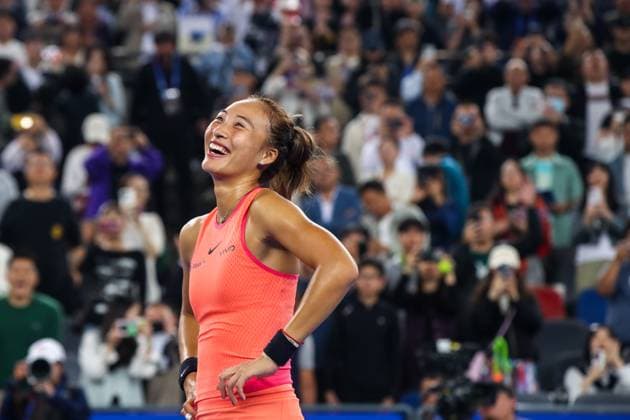 Sport Bilder des Tages Tennis, WTA-Turnier in Wuhan WUHAN, CHINA - OCTOBER 09: Zheng Qinwen of China reacts after the Women s Singles Round of 32 match against Jaqueline Cristian of Romania on day five of 2024 Wuhan Open at Optics Valley International Tennis Center on October 9, 2024 in Wuhan, Hubei Province of China.  Copyright: xVCGx 111522799906