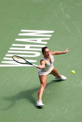 Tennis, WTA-Turnier in Wuhan WUHAN, CHINA - OCTOBER 10: Marta Kostyuk of Ukraine competes in the Women s Singles Round of 16 match against Coco Gauff of United States on day six of 2024 Wuhan Open at Optics Valley International Tennis Center on October 10, 2024 in Wuhan, Hubei Province of China.  Copyright: xVCGx 111522945317